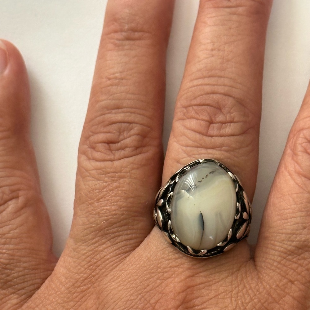925 Silver size 10.75 white / grey stone ring